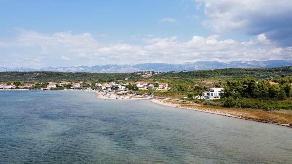 דירות Ljubač App 4 - 6 Persons Direct On The Seaside, 1St Floor מראה חיצוני תמונה